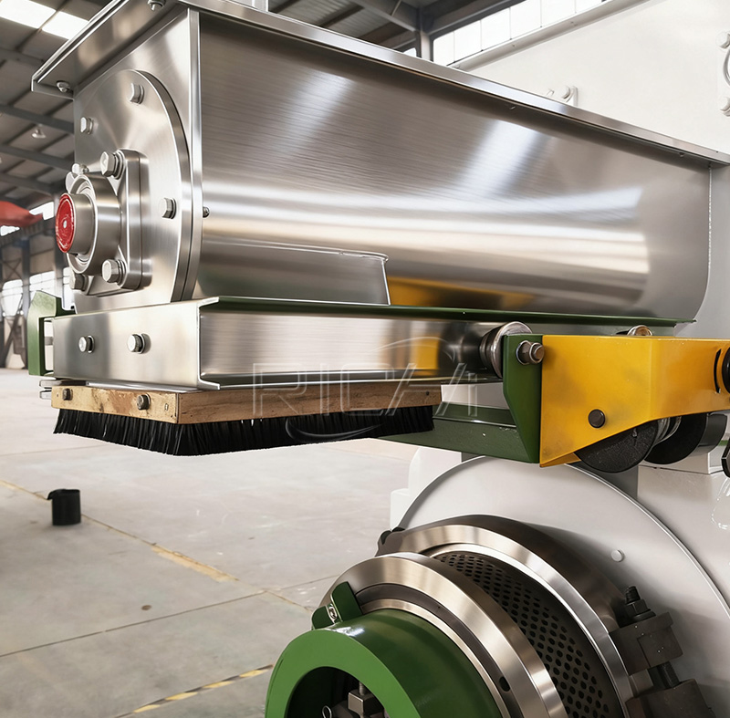 Feed port of sawdust pellet machine