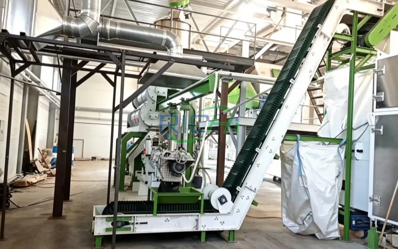 1.5-2 T/H Twin Screw Extruder Machine in Russia