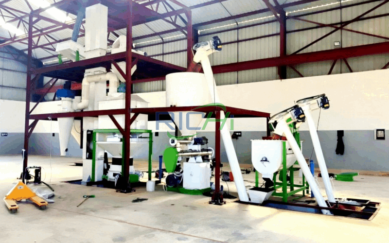 Machine de fabrication de granulés alimentaires pour chèvres d'une capacité de 3 à 4 T/H en Turquie