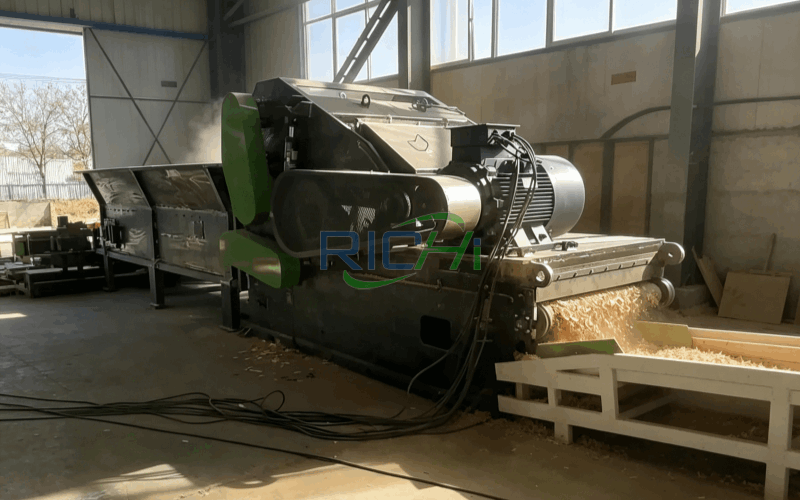 pallet crushing machine operation effect